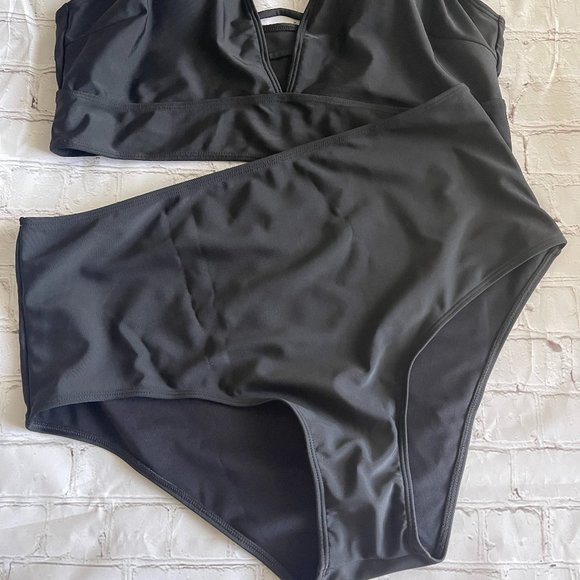 *SOLD* Shein Ladder Cut Out Black High Waisted Bikini NWT 3X - Picture 4 of 7
